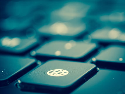 fotografi bokeh, papan ketik komputer, keyboard, globe, kunci, memasukkan, meninggalkan, surat, teknologi, teknologi nirkabel, komunikasi, koneksi, komputer, tidak ada orang, perangkat komputer, bagian komputer, merapatkan, fokus selektif, kunci komputer, laptop, dalam ruangan, jaringan komputer, Internet, bingkai penuh, aksesibilitas, data, papan tombol, tekan tombol, 4K, CC0, domain publik, bebas royalti