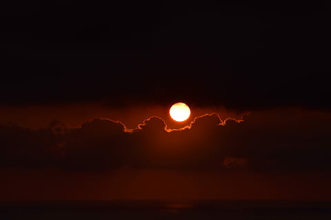 lunar eclipse, photography, golden, hour, sunset, sun, cloud, night, sky, silhouette, darkness, cloudy, dark, cloud - sky, space, beauty in nature, nature, tranquility, scenics - nature, circle, copy space, no people, outdoors, geometric shape, shape, astronomy, idyllic, sea, eclipse, 5K, CC0, public domain, royalty free