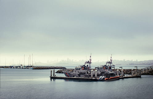 boats, dock, foggy, harbor, harbour, pier, sea, water, watercrafts, nautical Vessel, transportation, ship, sky, mode of transportation, commercial dock, business, freight transportation, architecture, industry, no people, shipping, cloud - sky, nature, copy space, outdoors, sailboat, 5K
