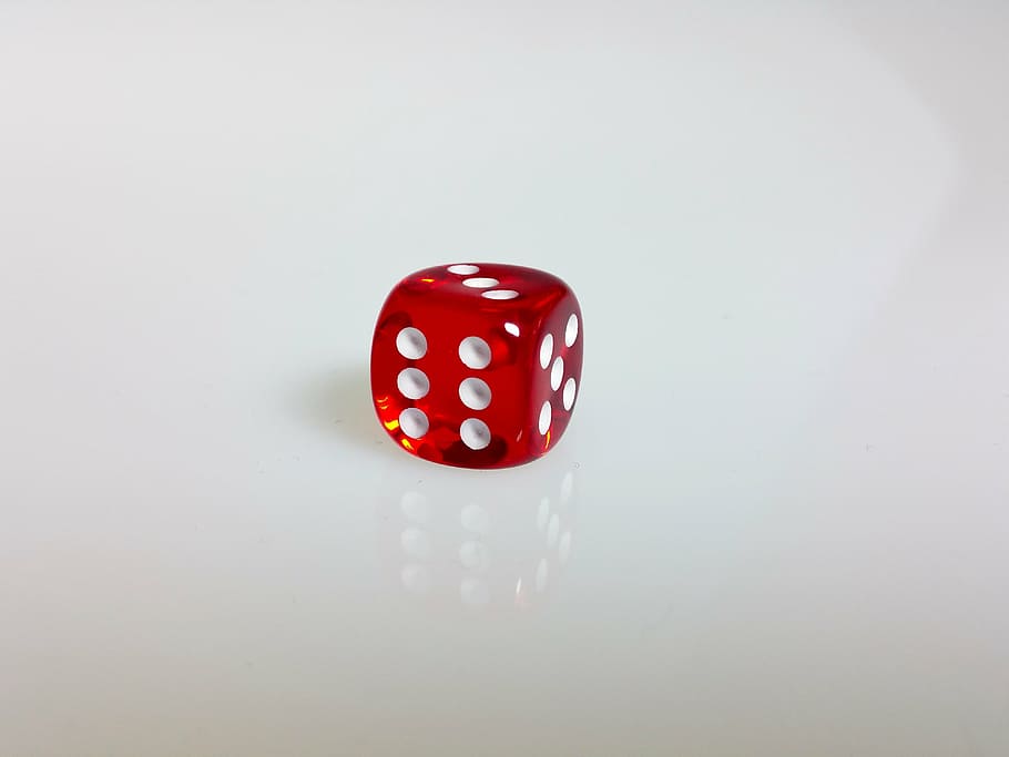 terning, rød, held, Spille, terninger, gambling, mulighed, fritidsspil, kunstkultur og underholdning, terningform, studio skud, tæt på, nummer, ingen mennesker, fritidsaktivitet, indendørs, lempelse, kopiere plads, fik øje på, hvid baggrund, hvid farve, bord, chancespil, 4K