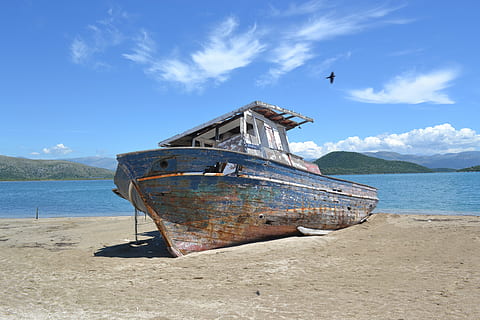 ship, wreck, expired, water, nautical vessel, sea, beach, sky, shipwreck, abandoned, land, transportation, nature, mode of transportation, day, tranquil scene, tranquility, scenics - nature, no people, decline, cloud - sky, deterioration, outdoors, sinking, fishing boat, 4K, CC0, public domain, royalty free