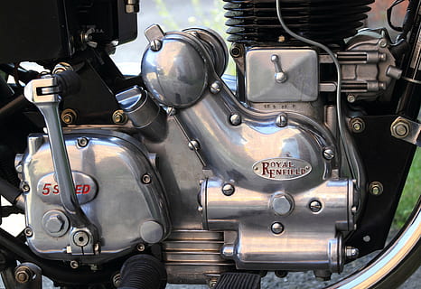 grau, schwarz, Motorradmotor, Motor-, Motorrad, Motor, königlich, Single, indisch, enfield, Kugel, Transport, Transportmittel, Technologie, Maschinen, Maschinenteil, Metall, Nahansicht, Industrie, Landfahrzeug, Auto, Kraftfahrzeug, keine Leute, Tag, Fahrzeugteil, Retro-Stil, draußen, Komplexität, Legierung, 4K, CC0, gemeinfrei, lizenzfrei