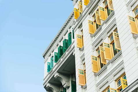 arkitektoniske, fotografering, hvid, bygning, Foto, gul, beton, arkitektur, vinduer, skodder, åben, bygning udvendig, lav vinkel visning, bygget struktur, himmel, by, skyfri himmel, ingen mennesker, dag, natur, udendørs, finansiere, forretning, blå, kontorbygning udvendig, vindue, sollys, kopiere plads, solrig, skyskraber, lejlighed, 5K, CC0, offentligt domæne, royaltyfrie