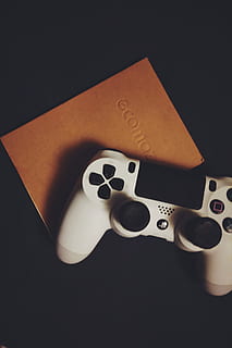 not defteri, modern, analog, kontrolör, düğmeleri, oyun kumandası, gamepad, joypad, oyun istasyonu, içeriye, stüdyo çekimi, siyah arka plan, sanat kültürü ve eğlence, natürmort, kapatmak, insansız, yüksek açılı görünüş, eğlence oyunları, zar, kumar, tablo, fırsat, şans, nesne grubu, siyah renk, boş zaman etkinliği, kopya alanı, kâğıt, doğrudan yukarıda, 4K, CC0, kamu malı, telif ücretsiz