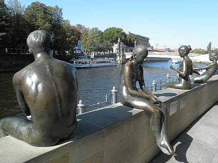 berlin, image, river, spree, sculpture, water, representation, statue, human representation, sky, art and craft, male likeness, architecture, nature, built structure, day, plant, no people, sunlight, creativity, metal, tree, craft, outdoors, 4K, CC0, public domain, royalty free