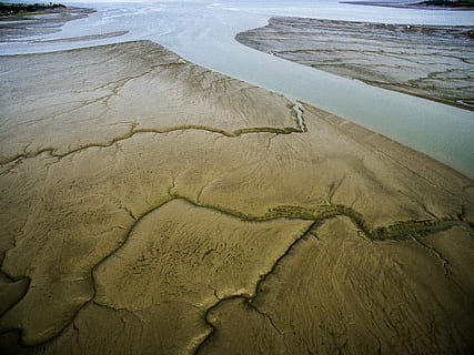 aereo, foto, Marrone, isole, fotografia, deserto, corpo, acqua, sabbia, sentiero, fango, marea, terra, giorno, natura, scenics - natura, nessuno, vista dall'alto, spiaggia, bellezza nella natura, mare, ambiente, la tranquillità, paesaggio, all'aperto, destinazioni di viaggio, scena tranquilla, scena non urbana, modello, clima, primavera calda, clima arido, potere in natura, 4K, CC0, dominio pubblico, privo di copyright