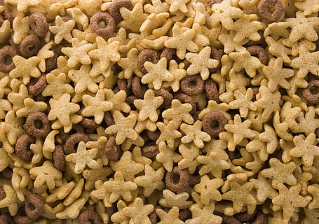 stjerneformede cookies, stjerneformet, småkager, baggrund, mad, abstrakt, morgenmad, korn, snack, sundhed, sund og rask, kost, morgen, kostvaner, Brun, chokolade, gylden, gul, stjerner, stjerne, ring, ringe, ernæringsmæssige, lækker, mad og drikke, stor gruppe af objekter, jul, cookie, fuld ramme, baggrunde, friskhed, overflod, sødt mad, indendørs, bagt, stilleben, tæt på, ingen mennesker, overbærenhed, dessert, sød, fest, fristelse, festival, 2K, CC0, offentligt domæne, royaltyfrie