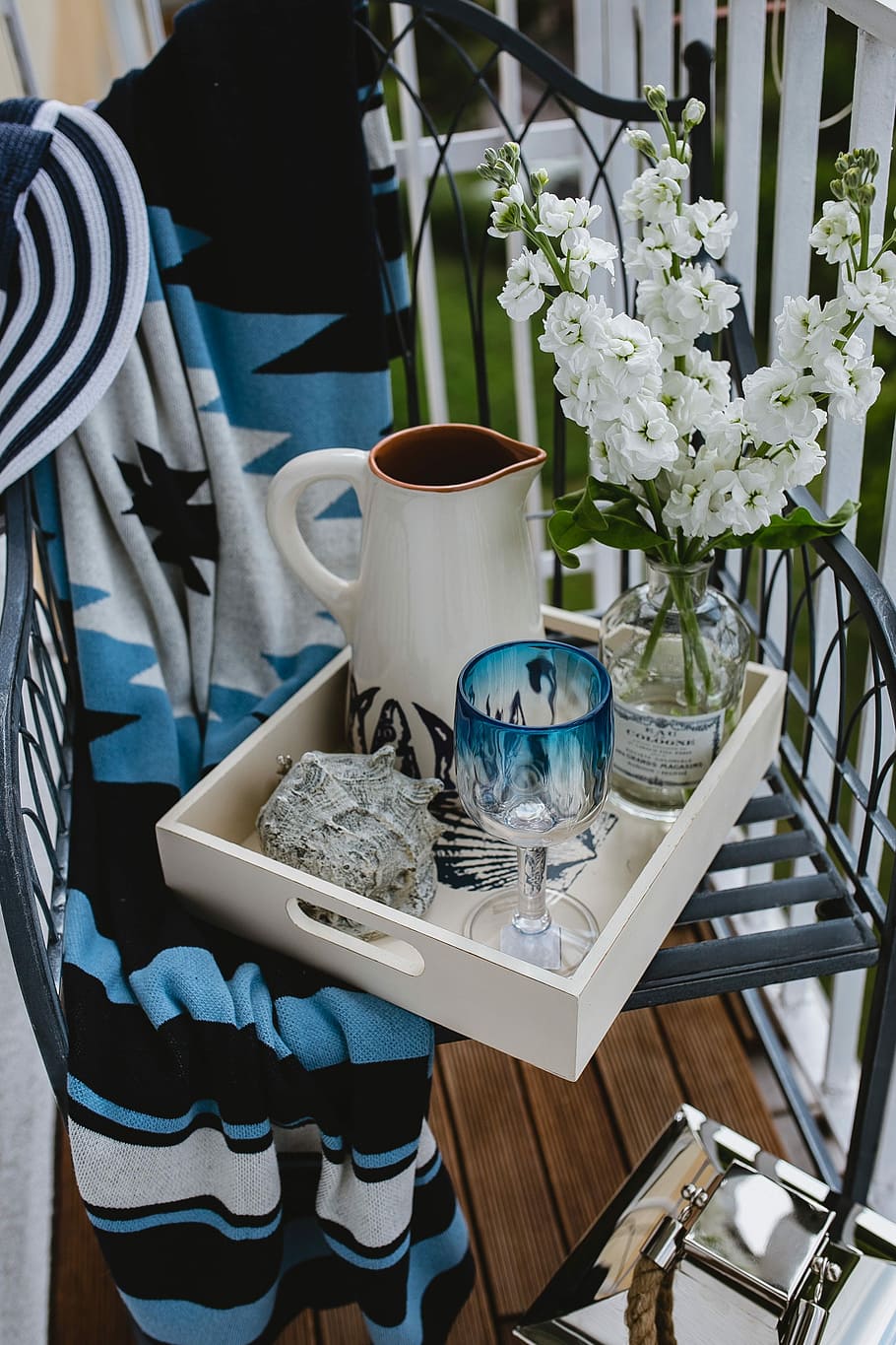 style:, balcony decor, Seaside, Style, Nautical, Balcony, Decor, summer, resting, relax, outdoor, architecture, blue, decorations, seating, chilling, cozy, beach house, marine, decoration, table, cup, flower, vase, chair, bouquet, no people, flowering plant, plant, freshness, nature, seat, food and drink, drink, day, transparent, glass - material, container, close-up, refreshment, outdoors, glass, 2K
