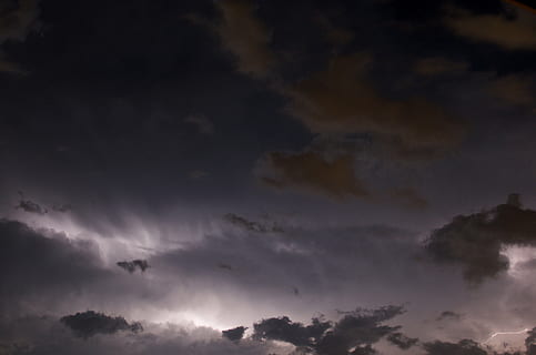 tordenvejr, lyn, skyer, nat, vejr, storm, himmel, natur, regn, torden, lys, strejke, Bolt, sky - himmel, skønhed i naturen, lav vinkel visning, dramatisk himmel, cloudscape, overskyet, ingen mennesker, scenics - natur, storm sky, ro, baggrunde, mørk, skumring, udendørs, humørlig himmel, idyllisk, meteorologi, ildevarslende, 4K, CC0, offentligt domæne, royaltyfrie