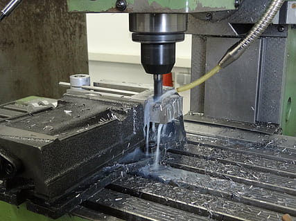furadeira, preenchidas, agua, usinagem, broca, mandril, trado, oficina, perfuração, ferramenta, espiral, máquinas, metal, ninguém, equipamento, tecnologia, fechar-se, indústria, dentro de casa, arquitetura, velho, dia, peça da máquina, equipamentos de fabricação, movimento, natureza, Ciência, aço, indústria metalúrgica, 4K, CC0, domínio público, royalty free