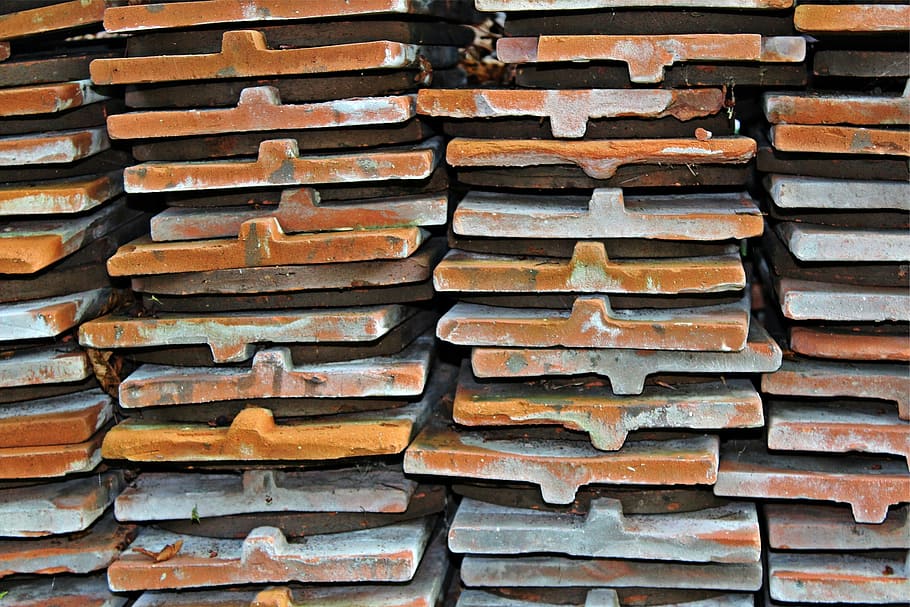 tagdækning, stak, plader, flise, fuld ramme, baggrunde, stor gruppe af objekter, overflod, tømmerindustrien, ingen mennesker, mønster, arrangement, Brun, tæt på, træ - materiale, gentagelse, dag, tømmer, tagsten, tekstureret, skovrydning, side om side, træ, 2K