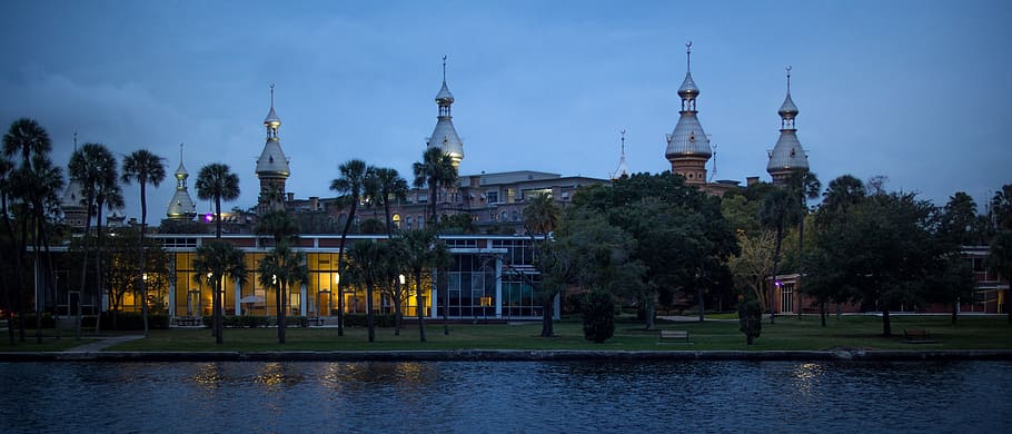 architettura, costruzione, infrastruttura, cielo, Islam, Chiesa, acqua, parco, plaza, natura, albero, esterno dell'edificio, struttura costruita, città, destinazioni di viaggio, Torre, fiume, luogo di culto, viaggio, riflessione, religione, nessuno, all'aperto, guglia, paesaggio urbano, governo, 4K