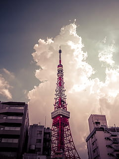 vermell, torre de metall blanc, torre, ennuvolat, cel, núvol, edifici, estructura, torre de tokyo, tokyo, la llum del dia, dia, perforació, dolorós, agut, falic, erecció, erecte, arquitectura, estructura construïda, exterior de l'edifici, alta - alta, vista d’angle baix, ciutat, núvol - cel, destinacions de viatge, viatjar, turisme, naturalesa, cap gent, a l'aire lliure, el passat, gratacels, exterior d’edifici d’oficines, fletxa, comunicacions globals, 2K, CC0, domini públic, lliure de regalies
