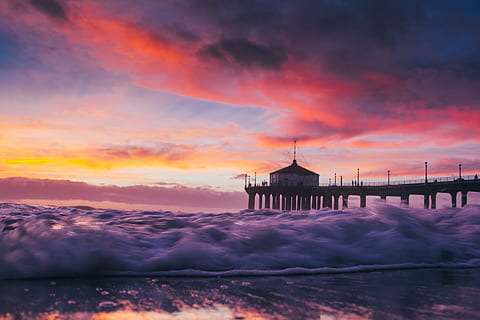 oceano, mar, ondas, de praia, costa, pier, doca, por do sol, crepúsculo, céu, nuvem - céu, arquitetura, exterior do edifício, estrutura construída, agua, cor laranja, natureza, destinos de viagem, construção, torre, céu dramático, ninguém, beleza na natureza, scenics - natureza, viagem, ao ar livre, roxa, 2K, CC0, domínio público, royalty free