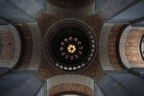 model, proiecta, simetrie, sus, tavan, arhitectură, arc, construită, vedere unghiulară joasă, bogat ornamentat, nici o persoana, dom, exteriorul clădirii, în interior, iluminat, echipamente de iluminat, lăcaș de cult, religie, geometrică, cerc, imediat mai jos, formă, clădire, zi, cupolă, lampă electrică, 5K, CC0, domeniu public, fără drepturi de autor