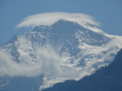 Gipfel, Wolken, Nebel, wolkig, Rock, Schnee, alpin, Schweiz, Himmel, Berge, Gletscher, Blau, Wald, Landschaft, Winter, kalt, Eis, hohe Berge, Schweizer Alpen, Gletschereis, Eiswand, steile Wand, Grat, Bergsteigen, kalte Temperatur, Berg, Schönheit in der Natur, Szenen - Natur, schneebedeckter Berg, Gebirge, Natur, ruhige Szene, Ruhe, weiße Farbe, keine Leute, Tag, idyllisch, Nicht-städtische Szene, wolke - himmel, Umgebung, draußen, extremes Wetter, 5K, CC0, gemeinfrei, lizenzfrei