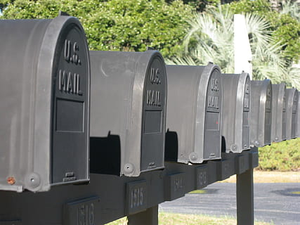 postkasse, post, Postboks, meddelelse, stolpe, boks, levering, letterbox, række, metal, beholder, traditionel, i en række, dag, ingen mennesker, fabrik, udendørs, nummer, natur, plante, fokus på forgrunden, forretning, transportmidler, tæt på, træ, side om side, vand, tekst, teknologi, 1080P, CC0, offentligt domæne, royaltyfrie