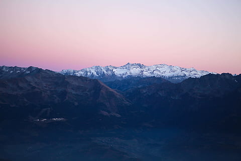 Bergketten, Natur, Landschaft, Berg, Wolken, Himmel, Reise, Abenteuer, Wanderung, szenen, keine Leute, Sonnenuntergang, Nacht-, Schönheit in der Natur, pinke Farbe, Winter, draußen, Gebirge, Szenen - Natur, Umgebung, ruhige Szene, Ruhe, Schnee, Dämmerung, Reiseziele, idyllisch, Gipfel, schneebedeckter Berg, 5K, CC0, gemeinfrei, lizenzfrei