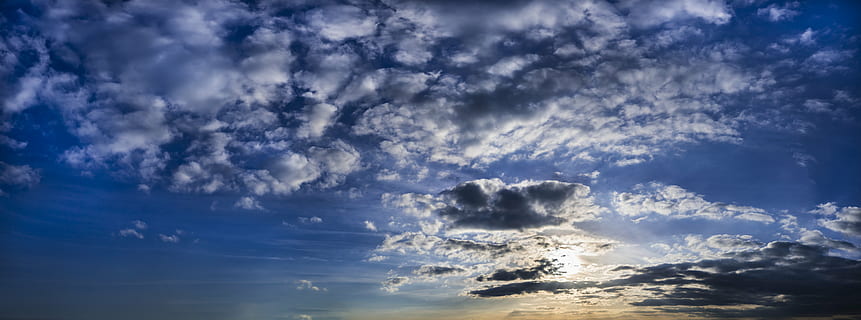 debesis un mākoņi, mākoņi, debesis, fleecy, mākoņu forma, zils, balts, laikapstākļi, cloudscape, debesu zils, raksturs, saule, fona, mākonis - debesis, nav cilvēku, skatuves, skaistums dabā, ārā, dienā, dramatiskas debesis, tumšs, vējš, vētra, skatuves - daba, vidi, saules gaisma, Moody sky, meteoroloģija, klimats, 8K, CC0, publiskais domēns, bez atlīdzības