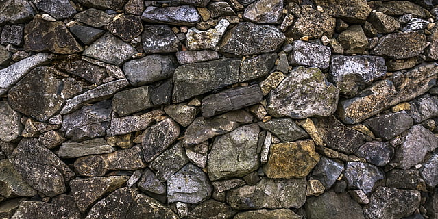 brun, grønn, stein mye, stein, steinvegg, tekstur, mønster, bakgrunn, vegg, konstruksjon, interiør, damme, vill, grå, steinmateriale, materiale, rock-objekt, veggbyggingsfunksjon, arkitektur, abstrakt, ujevn, strukturert, fast, full ramme, stein - objekt, ingen folk, utendørs, dag, natur, seighet, nærbilde, 4K, CC0, offentlig domene, opphavsrett gratis