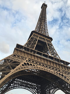 lav, vinkelfotografering, Eiffeltårnet, Paris, eiffel, tårn, nedefra, himmel, ikon, arkitektur, bygget struktur, lav vinkel visning, fortiden, historie, sky - himmel, høj - høj, bue, metal, arkitektoniske træk, by, rejsemål, turisme, rejse, dag, ingen mennesker, natur, udendørs, jern - metal, jern, placere, 2K, CC0, offentligt domæne, royaltyfrie