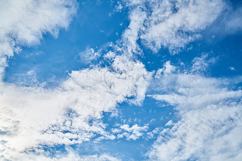awan, alam, putih, biru, komposisi, ruang, luar biasa, pemandangan, musim panas, awan putih, Latar Belakang, tekstur, pola, udara, indah, langit, perdamaian, suasana, hari, abstrak, ada di udara, lingkungan, musim semi, musim, di luar ruangan, tinggi, besar, cuaca, awan - langit, di luar rumah, awan kumulus, cloudscape, stratosfir, halus, iklim, surga, meteorologi, mendung, keindahan di alam, scenics - alam, warna putih, lingkungan Hidup, tidak ada orang, idilis, warna cerah, ketenangan, angin, terang, bersih, kebebasan, 5K, CC0, domain publik, bebas royalti