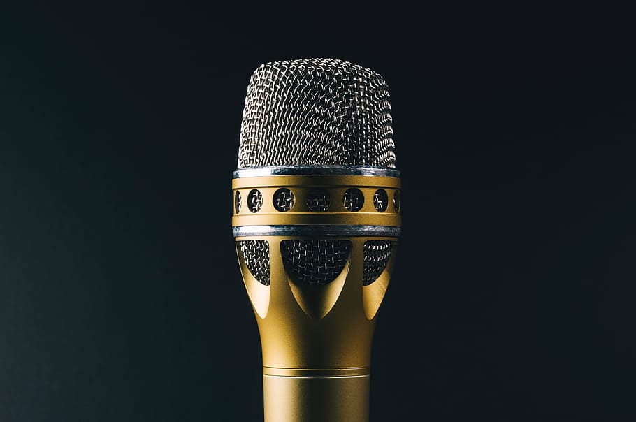 microfon, audio, înregistrare, studio shot, Fundal negru, în interior, spațiu copie, un singur obiect, a închide, dispozitiv de intrare, aur colorat, nici o persoana, arta culturii și divertismentului, elimina, muzică, metal, bogatie, performanţă, natură moartă, argintiu colorat, reflecţie, finanţa, economie, 4K