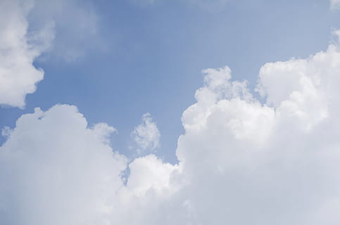 skyer, Sky, dag, blå himmel, himmel, blå, baggrund, himlen med skyer, sky - himmel, baggrunde, cloudscape, vejr, sommer, skønhed i naturen, natur, scenics - natur, ingen mennesker, hvid farve, ro, miljø, atmosfære, overskyet, rolig scene, idyllisk, sollys, udendørs, blødhed, vind, abstrakt, lyse, meteorologi, 4K, CC0, offentligt domæne, royaltyfrie