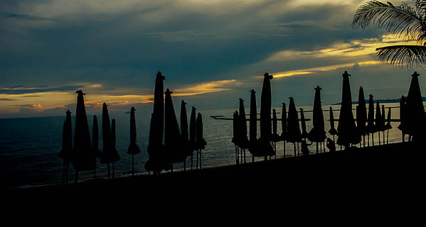 solnedgang, Sky, sjø, strand, gløde, skygge, hav, Strand, natur, sky - himmel, himmel, ro, vann, skjønnhet i naturen, silhouette, naturskjønnhet - natur, rolig scene, ingen folk, land, oransje farge, horisont over vann, horisont, post, idylliske, trepost, utendørs, 2K, CC0, offentlig domene, opphavsrett gratis
