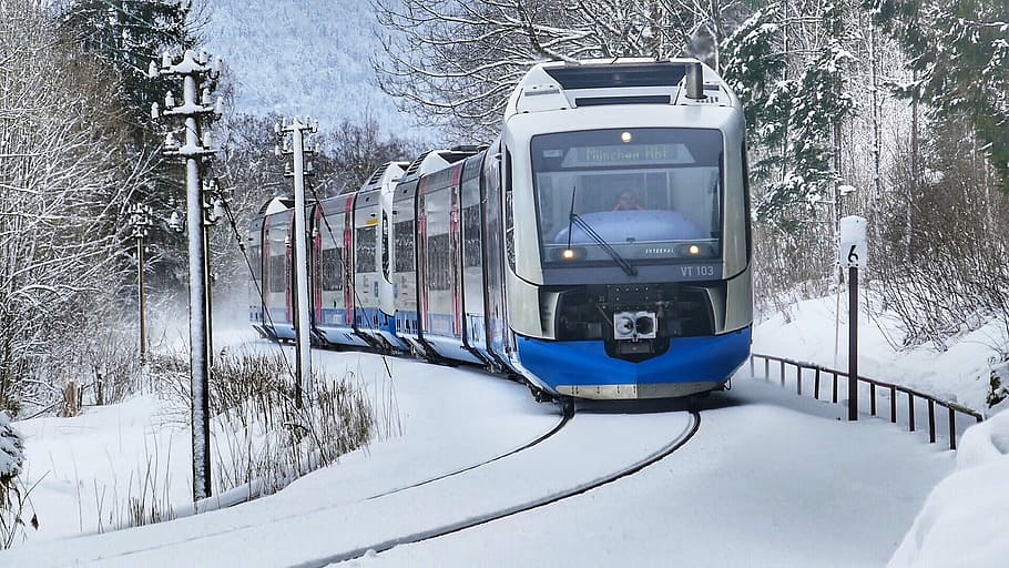 hivern, neu, fred, tren, els sistemes de transport entrenen, ferrocarril, schliersee, bayern bayerische oberlandbahn, gleise, senyal, temperatura de fred, manera de transport, transport, transport per ferrocarril, transport públic, arbre, tren - vehicle, naturalesa, telefèric, planta, vehicle terrestre, dia, cap gent, vies del ferrocarril, connexió, pista, a l'aire lliure, nevar, 1080P