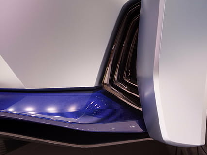 Auto, Rückseite, Ausstellungsraum, Prototyp, Fahrzeug, Automobil, Design, Nissan, Transport, öffnen, Transportart, Landfahrzeug, Luxus, keine Leute, Blau, beleuchtet, drinnen, modern, Sitz, Abwesenheit, die Architektur, High Angle View, Reichtum, Treppe, Nahansicht, Stufen und Treppen, Lichtanlage, Nacht-, Stuhl, Reise, dunkel, 5K, CC0, gemeinfrei, lizenzfrei