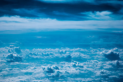 cielo, nubes, azul, azul, nubes, cielo, nube - cielo, belleza en la naturaleza, paisajes - naturaleza, escena tranquila, tranquilidad, naturaleza, nadie, paisaje de nubes, ambiente, al aire libre, día, idílico, antecedentes, cielo dramático, nublado, paisaje, vista aérea, meteorología, poder en la naturaleza, 5K, CC0, dominio público, libre de derechos