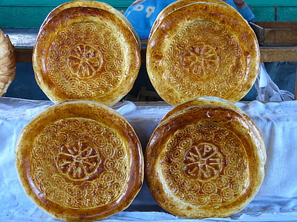 Fladenbrot, Lebensmittel, Briefmarke, Brot, Brotstempel, Usbekistan, Essen, backen, gebacken, Tonofen, köstlich, Ofen, Essen und Trinken, Obst, gesundes Essen, keine Leute, drinnen, Frische, Wohlbefinden, Stillleben, Nahansicht, orange Farbe, Orangenfrucht, Scheibe, High Angle View, Zitrusfrucht, Orange, Tabelle, Kreuzung, direkt darüber, Geometrische Figur, 4K, CC0, gemeinfrei, lizenzfrei