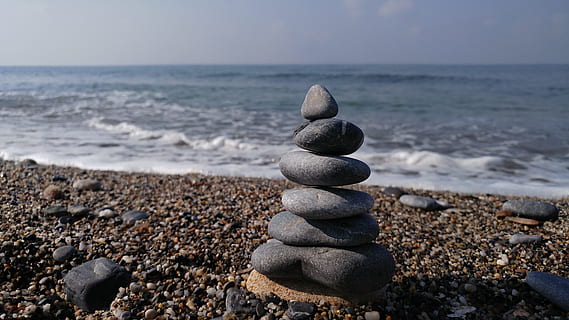 strand, sten-, stabilitet, hav, klippe, jord, stak, vand, solid, balance, sten - objekt, rock-objekt, rullesten, ro, natur, horisont, horisont over vand, skønhed i naturen, himmel, ingen mennesker, 5K, CC0, offentligt domæne, royaltyfrie