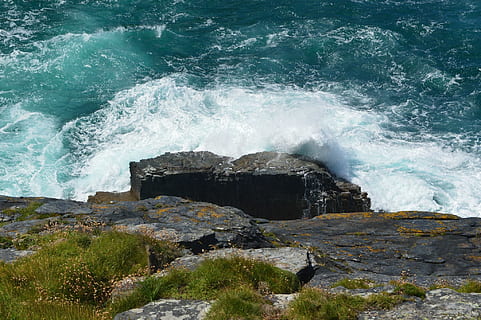 Cornwall, zeezijde, Golf, strand, water, kust, blauw, buitenshuis, zee, oceaan, rots, beweging, rock - object, solide, schoonheid in de natuur, macht, natuur, geen mensen, kracht in de natuur, spatten, sport, land-, rotsformatie, dag, breken, raken, rotsachtige kustlijn, 1080P, CC0, publiek domein, royaltyvrij
