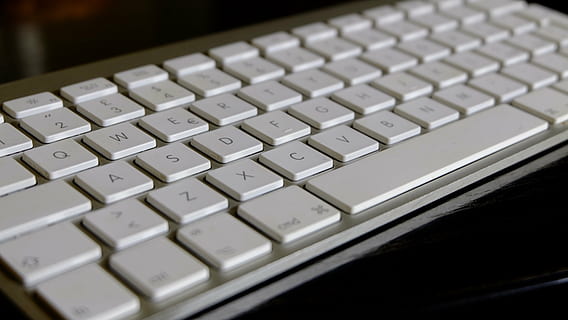 nærbillede foto, æble, trådløs, tastatur, hardware, computer, computerudstyr, teknologi, meddelelse, tæt på, computer del, computer tastatur, alfabet, trådløs teknologi, indendørs, computer nøgle, brev, forbindelse, ingen mennesker, tekst, bærbar, selektiv fokusering, internet, computer netværk, sølvfarvet, trykknap, global kommunikation, 4K, CC0, offentligt domæne, royaltyfrie