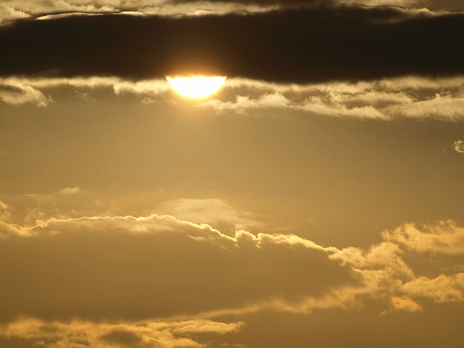posta de sol, núvols, cel, abendstimmung, cel de la nit, sol, tarda, romàntic, Sol ponent, l'estat d'ànim del temps, humor, cloudscape, núvol - cel, naturalesa, llum solar, fons, cel dramàtic, bellesa a la natura, tranquil·litat, escenics - natura, raig de sol, idíl·lic, cap gent, a l'aire lliure, escena tranquil·la, majestuós, por, suavitat, lluminós, brillant, 2K