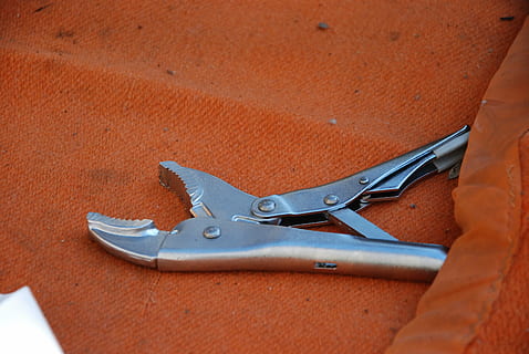 unelte, instrument, cheie, metal, nici o persoana, a închide, zi, maro, natură moartă, vedere în unghi mare, în aer liber, crimă, cuțit - arma, ascuțit, armă, culoare portocalie, probleme sociale, vechi, natură, teren, instrument de lucru, echipament, mijloc de transport, 4K, CC0, domeniu public, fără drepturi de autor