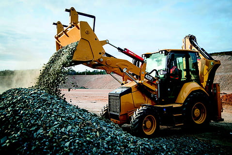 person, arbejder, sten-, gravemaskiner, loader, traktorgravere, kat, 432f, bunke, Indlæser, larve, byggemaskiner, byggearbejde, arbejdsmaskine, klinge, jordarbejde, teknologi, hårdt, konstruktion, himmel, transportmidler, land køretøj, transportform, natur, dag, maskineri, earth mover, byggebranchen, landbrugsmaskiner, sky - himmel, Mark, jord, beskæftigelse, udendørs, en person, landlige scene, herrer, 1080P, CC0, offentligt domæne, royaltyfrie