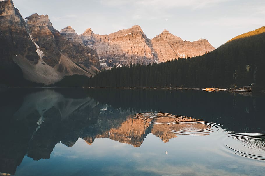 grande, Teton, nazionale, carta da parati del parco, lago, innevato, montagne, ondulazione, riflessione, catena montuosa, foresta, paesaggio, montagna, acqua, scenics - natura, la tranquillità, bellezza nella natura, scena tranquilla, cielo, lungomare, natura, simmetria, nessuno, scena non urbana, roccia, idilliaco, roccia - oggetto, giorno, all'aperto, lago di riflessione, formazione, eroso, 5K