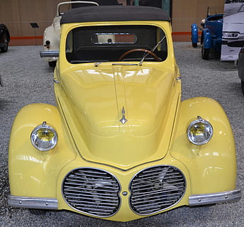 oldtimer, bil, museum, transportform, transportmidler, gul, land køretøj, motor køretøj, stationær, ingen mennesker, dag, vintage bil, retro stylet, høj vinkel visning, gade, by, udendørs, vej, tæt på, parkering, 2K, CC0, offentligt domæne, royaltyfrie