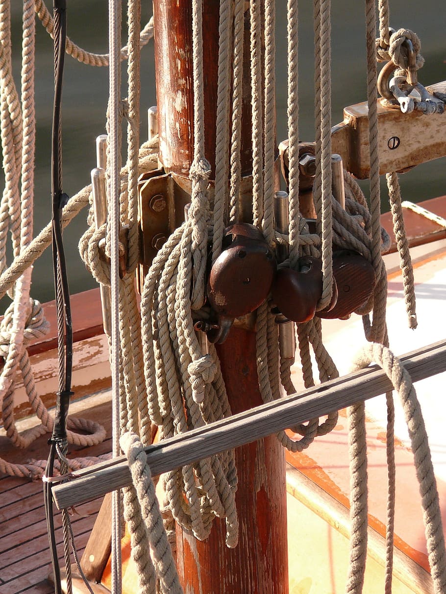 sejlads, gammel rig, hav, vand, sejlskib, Havn, ocean, sejlbåd, kaj, båd, reb, maritim, skib, navigation, regatta, arv, træ, Normandiet, marine, farve, marina, sider, tidligere, metal, rusten, lænke, styrke, ingen mennesker, dag, forbindelse, remskive, nautiske fartøj, tæt på, bundet op, udendørs, sikkerhed, transportform, fokus på forgrunden, transportmidler, beskyttelse, gammel, 2K