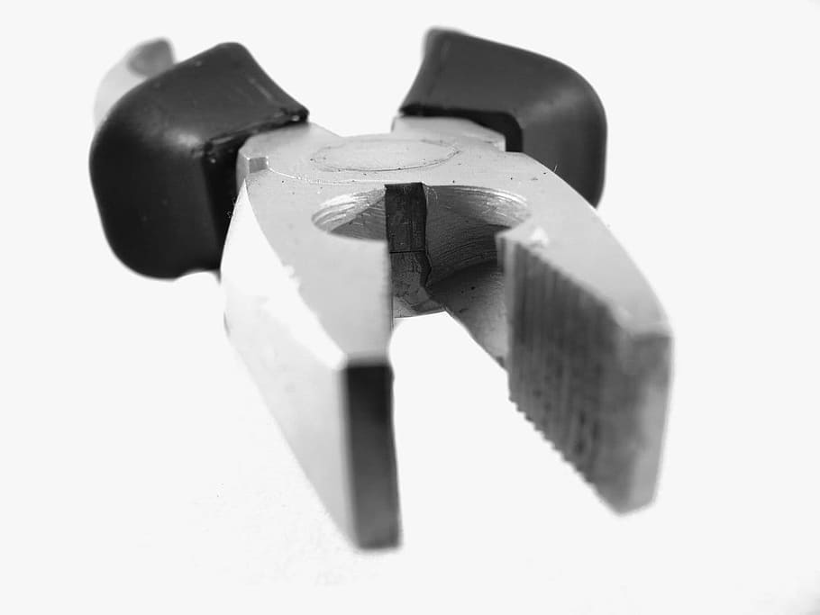 alicates, bits, eina, construir, objecte, eines, treballar, construcció, fons blanc, cap gent, tir de l'estudi, primer pla, tecnologia, metall, a l'interior, sol objecte, equipament, seguretat, eina de treball, protecció, fet per l'home, tallar, objectes fets per l’home, connexió, centrar-se en primer pla, disseny, 720P