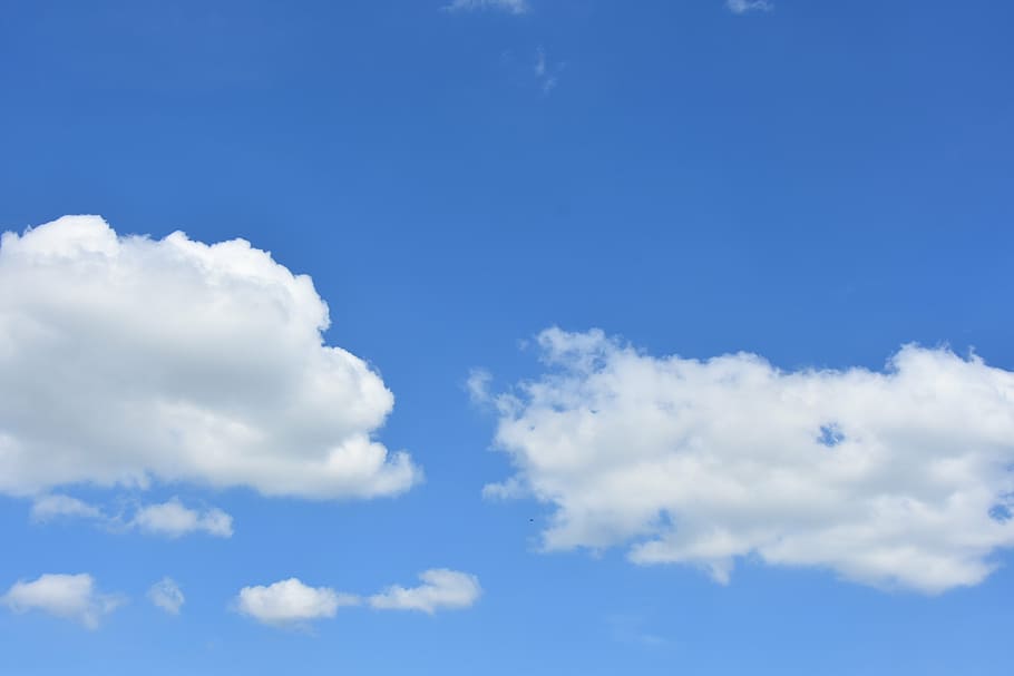 núvol, cel, blau, formen núvols, núvol - cel, fons, cloudscape, esponjós, naturalesa, temps, vent, estiu, atmosfera, bellesa a la natura, Color blanc, escenics - natura, medi ambient, bellesa, cap gent, tranquil·litat, color vibrant, meteorologia, netejar, a l'aire lliure, suavitat, resum, brillant, clima, 5K