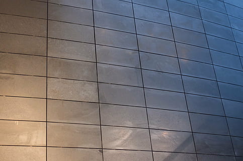 der Hintergrund, Fliesen, Textur, die Architektur, gebaute Struktur, Muster, Gebäudehülle, Vollbild, Hintergründe, Reflexion, Stadt, keine Leute, Gebäude, Bürogebäude außen, wolke - himmel, modern, Büro, Tag, draußen, Himmel, Natur, Flachwinkelansicht, Glas - Material, Wolkenkratzer, 4K, CC0, gemeinfrei, lizenzfrei