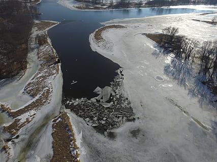 Drohne, Eisfluss, Fluss, Wasser, kalte Temperatur, Winter, gefroren, keine Leute, Natur, Schnee, Tag, High Angle View, Schönheit in der Natur, Eis, draußen, Ruhe, Szenen - Natur, Reflexion, ruhige Szene, Umgebung, Schlamm, 4K, CC0, gemeinfrei, lizenzfrei
