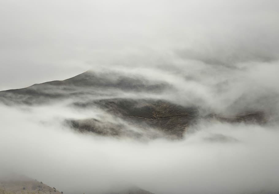 llit de núvols, fotografia, boira, muntanya, núvol, obscur, paisatge, núvol - cel, escenics - natura, bellesa a la natura, cel, medi ambient, tranquil·litat, escena tranquil·la, cap gent, escena no urbana, naturalesa, Serra, dia, a l'aire lliure, destinacions de viatge, geologia, estat d'ànim atmosfèric, 4K