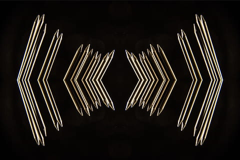 grafit, grafit creioane, creion, creator, proiecta, creioane design, fundal abstract, logo-ul fundalului, întuneric, creioane pentru, idee, creativitate, titlu de fundal, creioane compoziție, desen creioane, artă, creioane artistice, creion artistic, simbol, desen, educaţie, şcoală, accesorii, stilou, instrument, decor, Fundal negru, simetrie, studio shot, abstract, formă, model, culoare neagră, nici o persoana, geometrică, fundaluri, în interior, reflecţie, simplitate, iluminat, repetiţie, alegere, direcţie, culoare alba, compozit digital, 5K, CC0, domeniu public, fără drepturi de autor