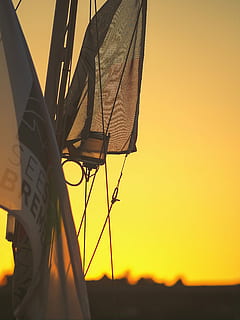 grau, schwarz, Segelboot, Sonnenuntergang, ohne Titel, Segeln, Kabel, Bootfahren, Himmel, keine Leute, Natur, orange Farbe, Flachwinkelansicht, draußen, Silhouette, klarer Himmel, die Architektur, gebaute Struktur, Sonnenlicht, Schönheit in der Natur, Verbindung, Kommunikation, Sonne, Gelb, kopieren sie platz, Technologie, Szenen - Natur, 4K, CC0, gemeinfrei, lizenzfrei
