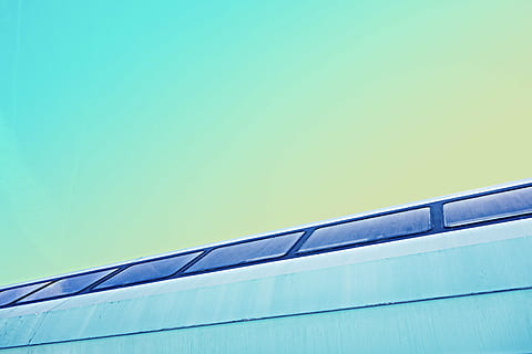 Senza titolo, blu, astratto, cielo, architettura, moderno, copia spazio, mezzi di trasporto, modo di trasporto, Inquadratura dal basso, cielo sereno, nessuno, esterno dell'edificio, struttura costruita, veicolo terrestre, natura, giorno, metallo, lega, modello, veicolo aereo, sfondi, acciaio, color turchese, cromo, lusso, color argento, 5K, CC0, dominio pubblico, privo di copyright